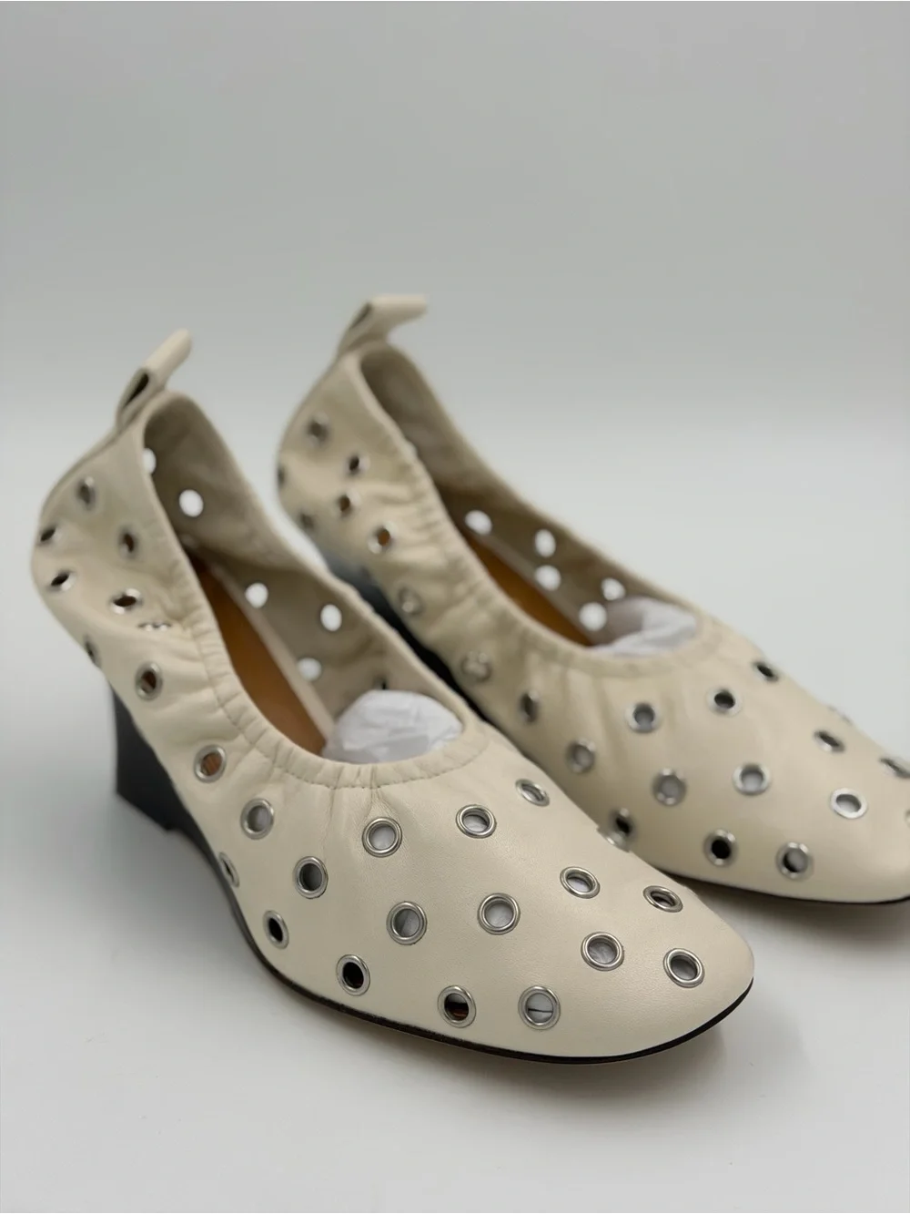 Tory Burch Eyelet Wedge – New Ivory – Size 8 – Worn once